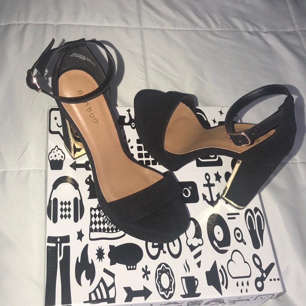 Platform Heels (Black w/ Metal Trimming), Size 7